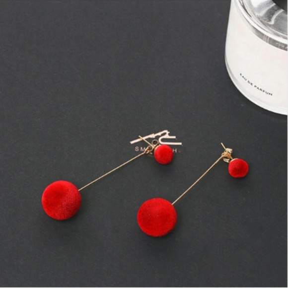 💖 New! Soft Velvet Pom-Pom Earrings 🤩 2 for $15 - Picture 3 of 6